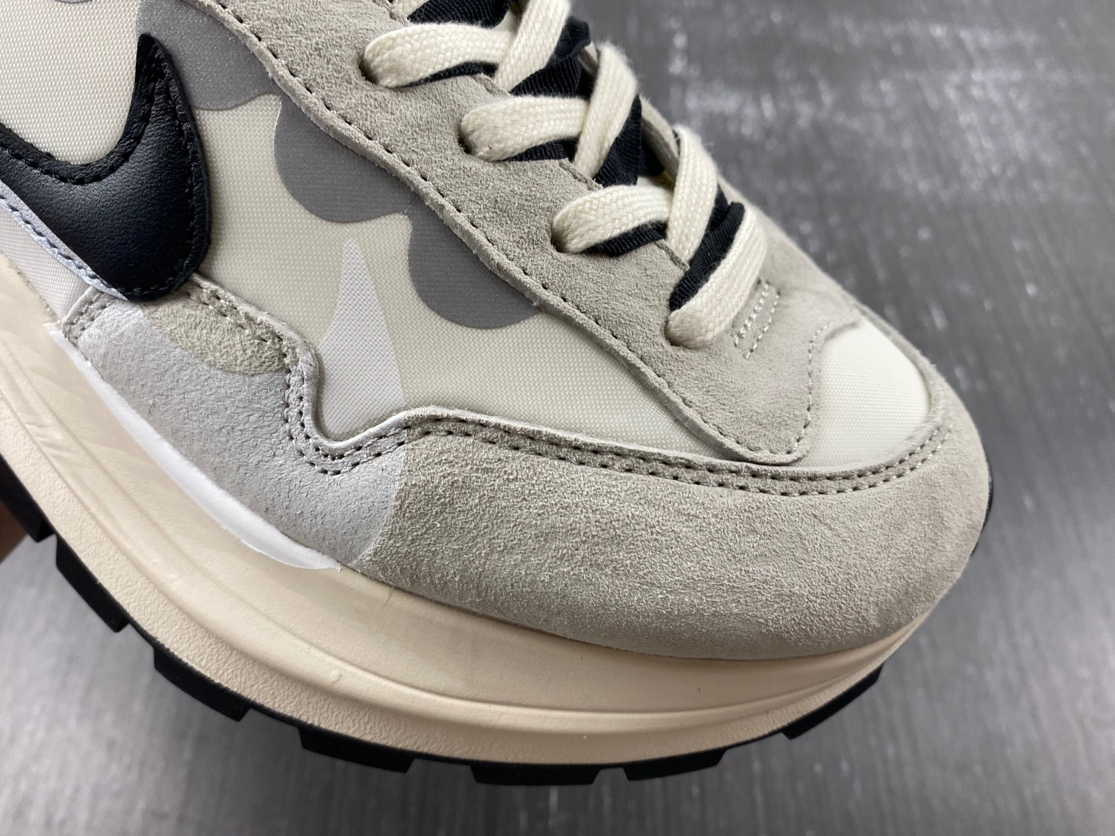 Sacai x Nike DD1875-101