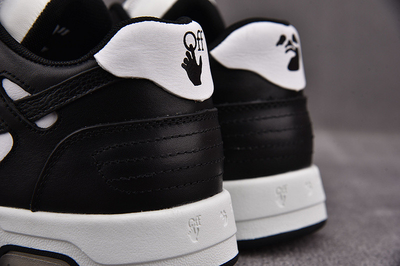 OF GYM Sneakers