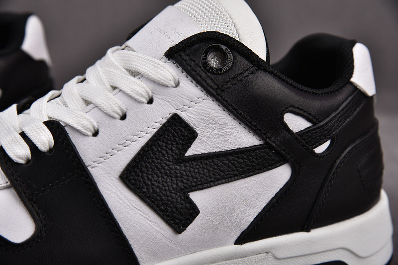 OF GYM Sneakers