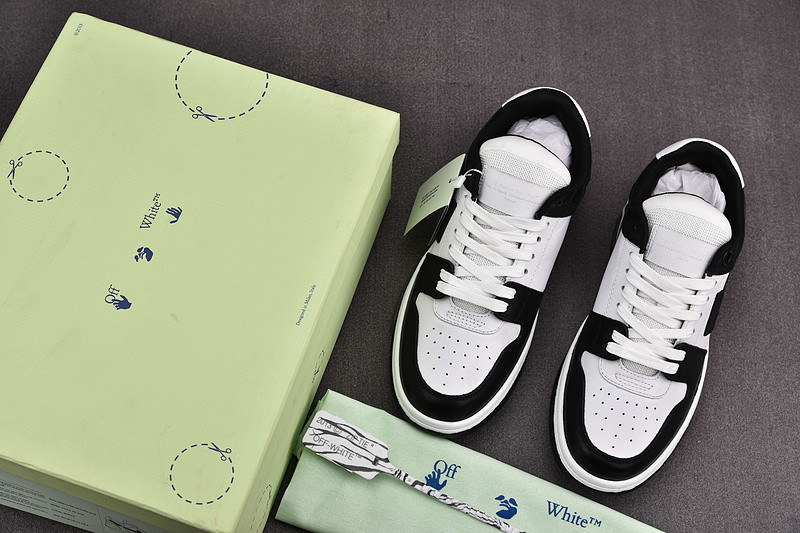 OF GYM Sneakers
