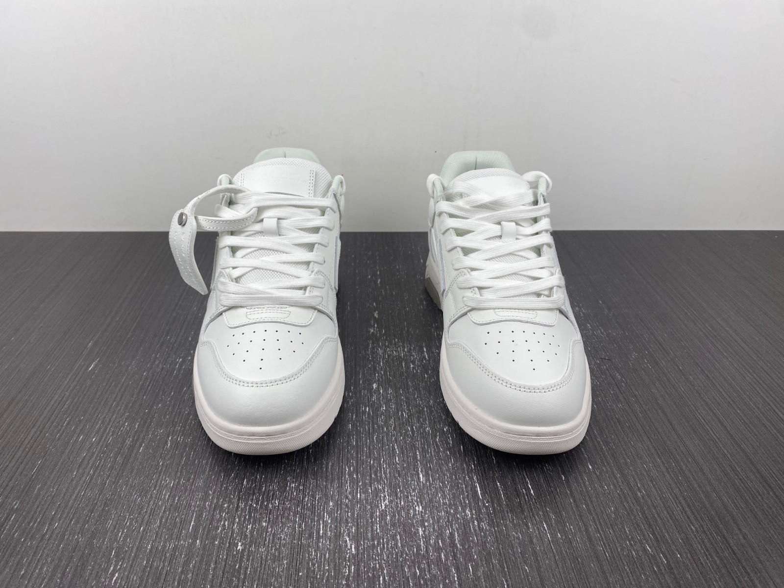Off White GYM Sneaker
