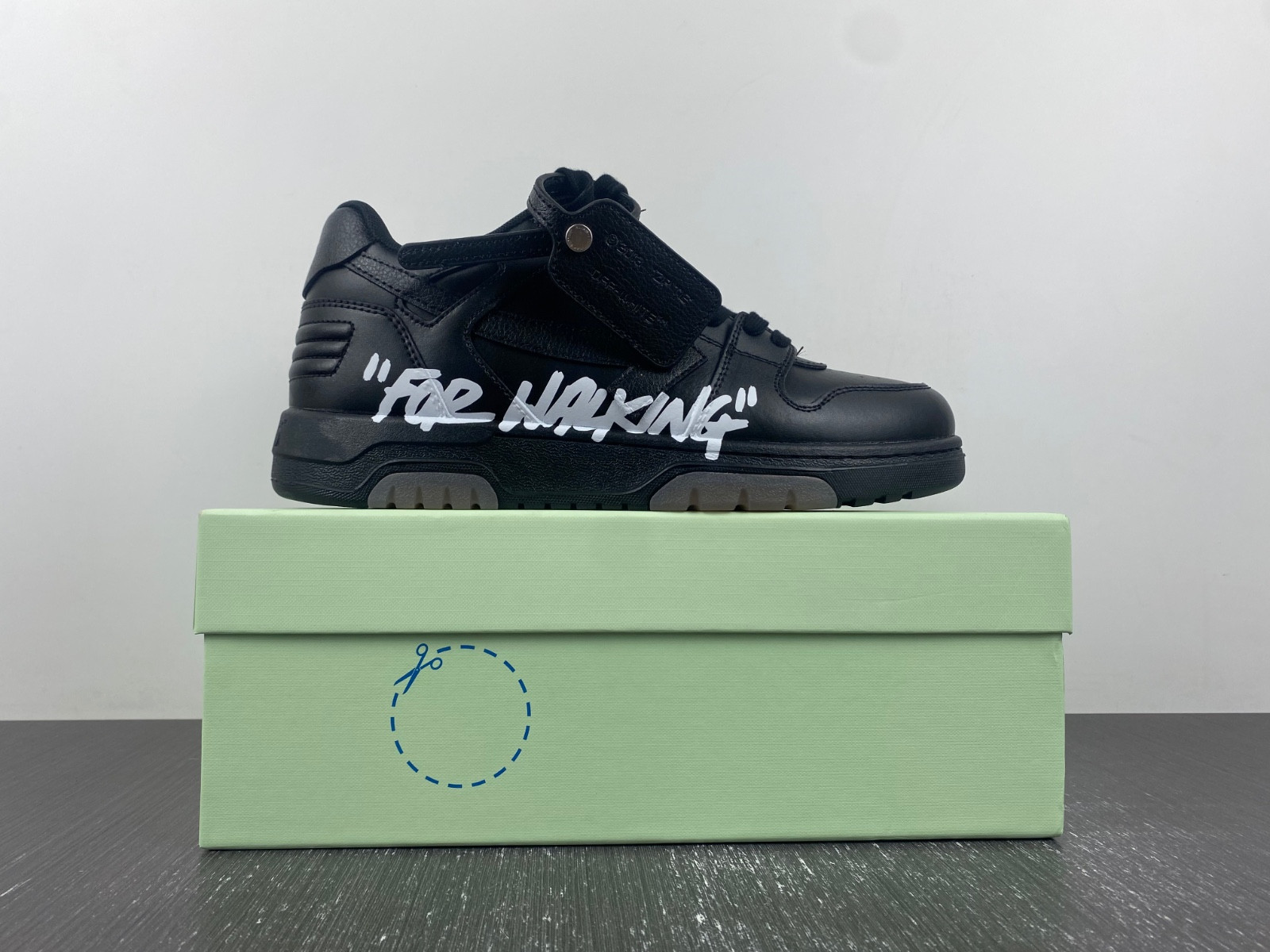Off White GYM Sneaker