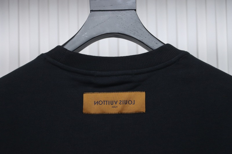 L*V HOODIE