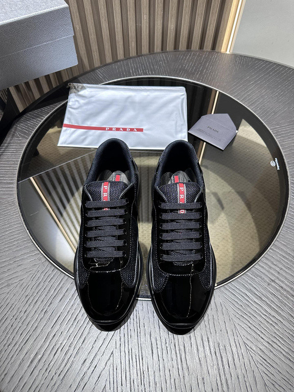 PA Low Sneakers