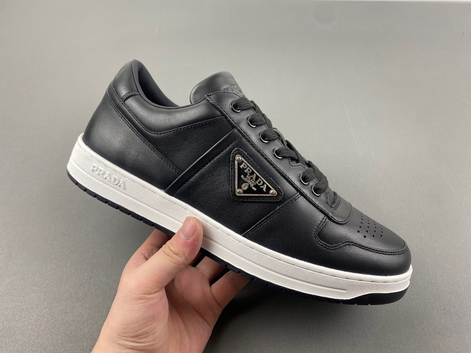 PA Low Sneakers