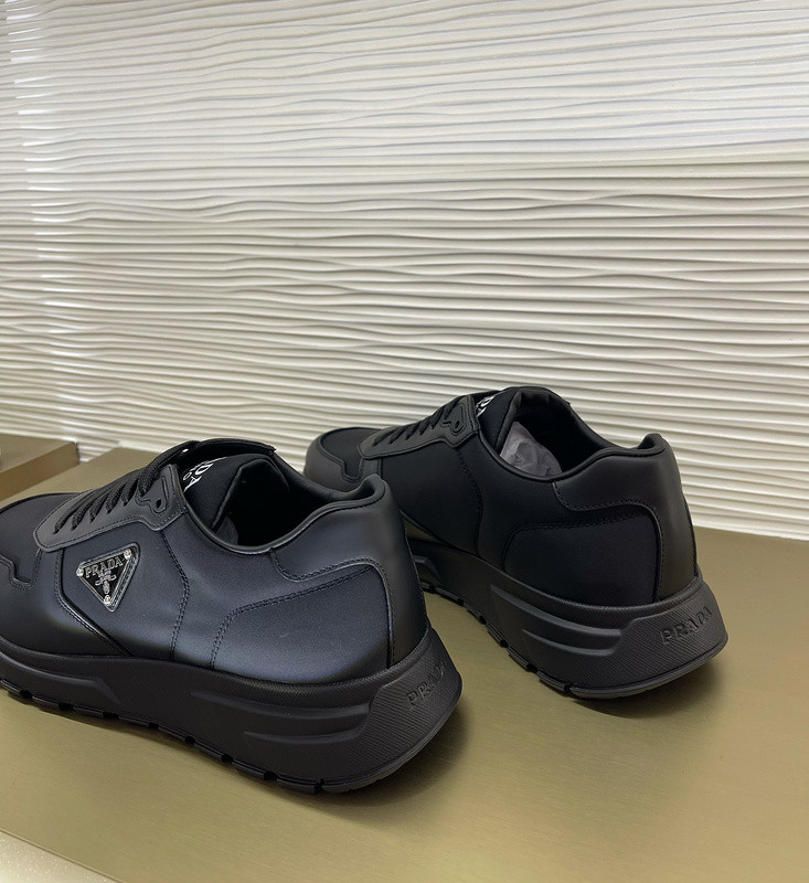 PA Low Sneaker