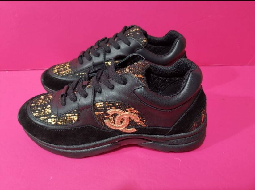 CNL Sneakers