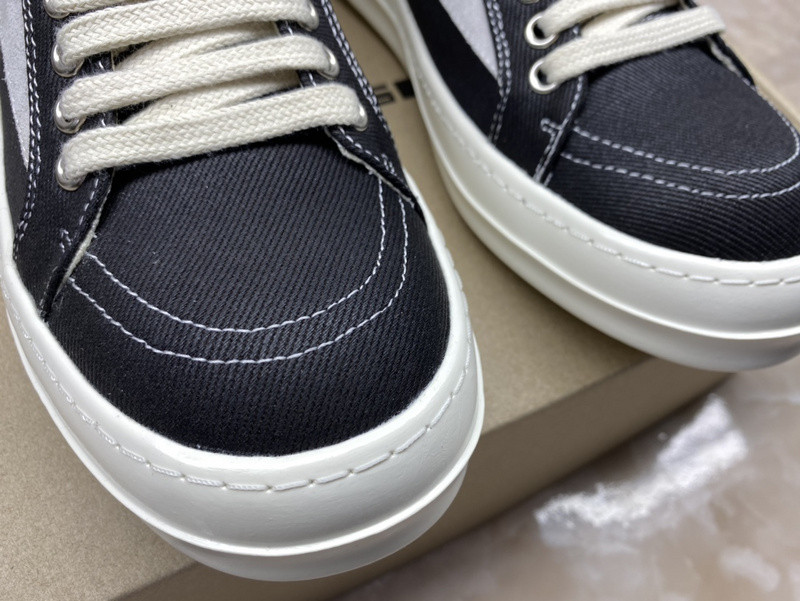 RO Sneakers