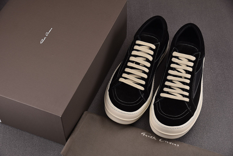 RO Sneakers
