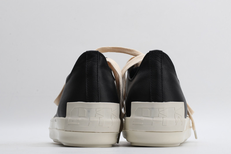 RO Sneakers Black Smooth Low
