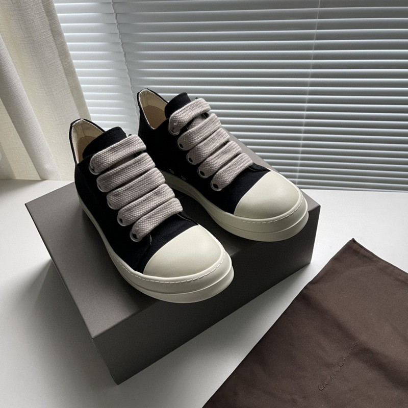 RO Sneakers