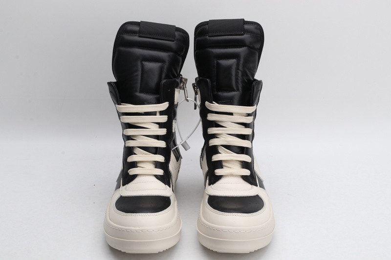 RO Sneakers