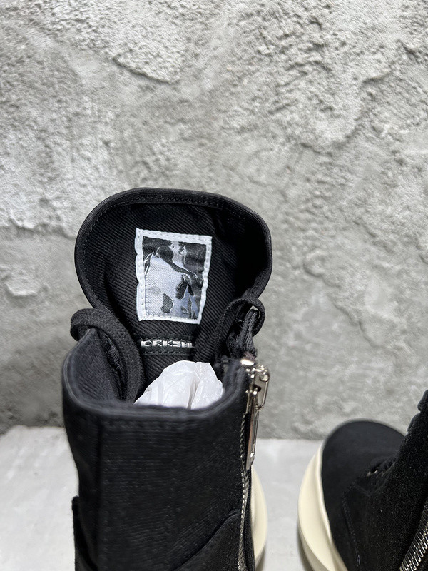 RO Sneakers