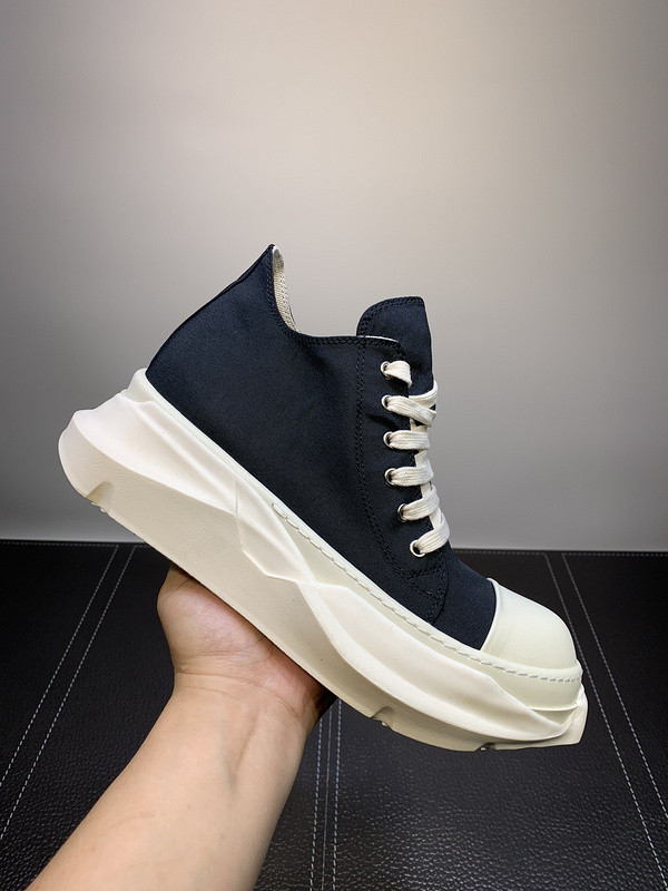 RO Sneakers