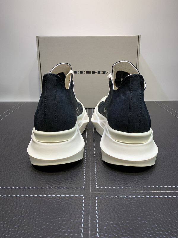 RO Sneakers