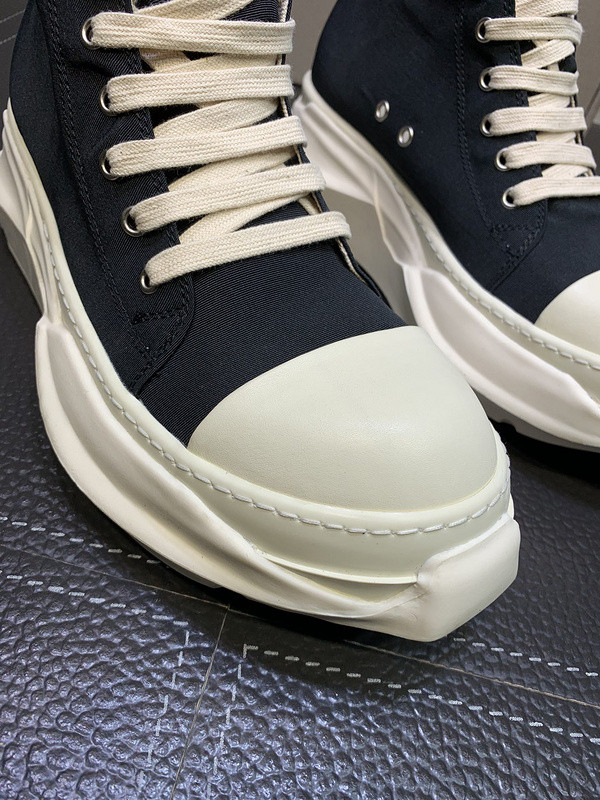 RO Sneakers
