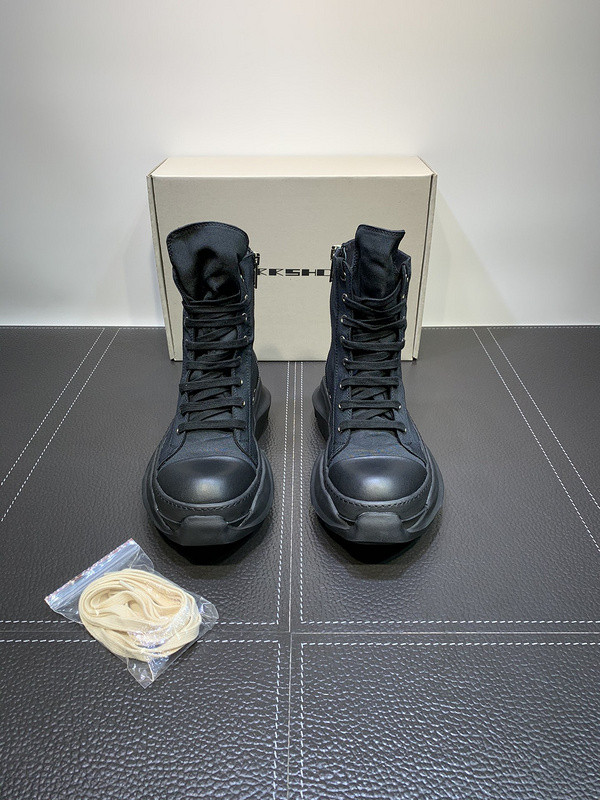 RO Sneakers