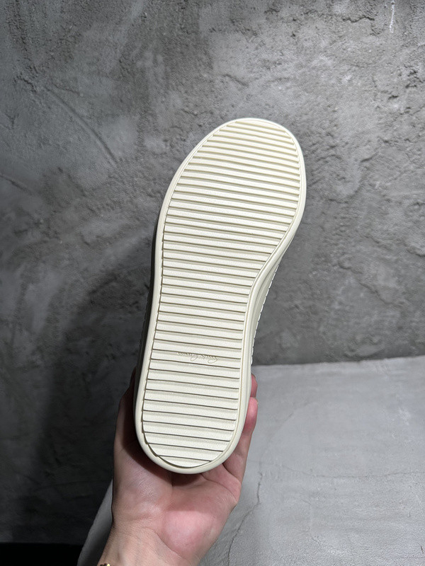 RO Sneakers