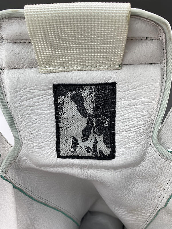 RO Sneakers