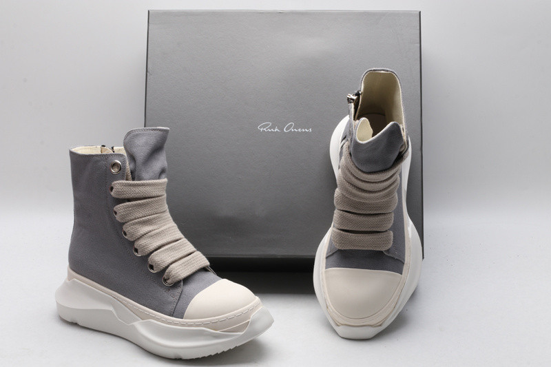 RO Sneakers
