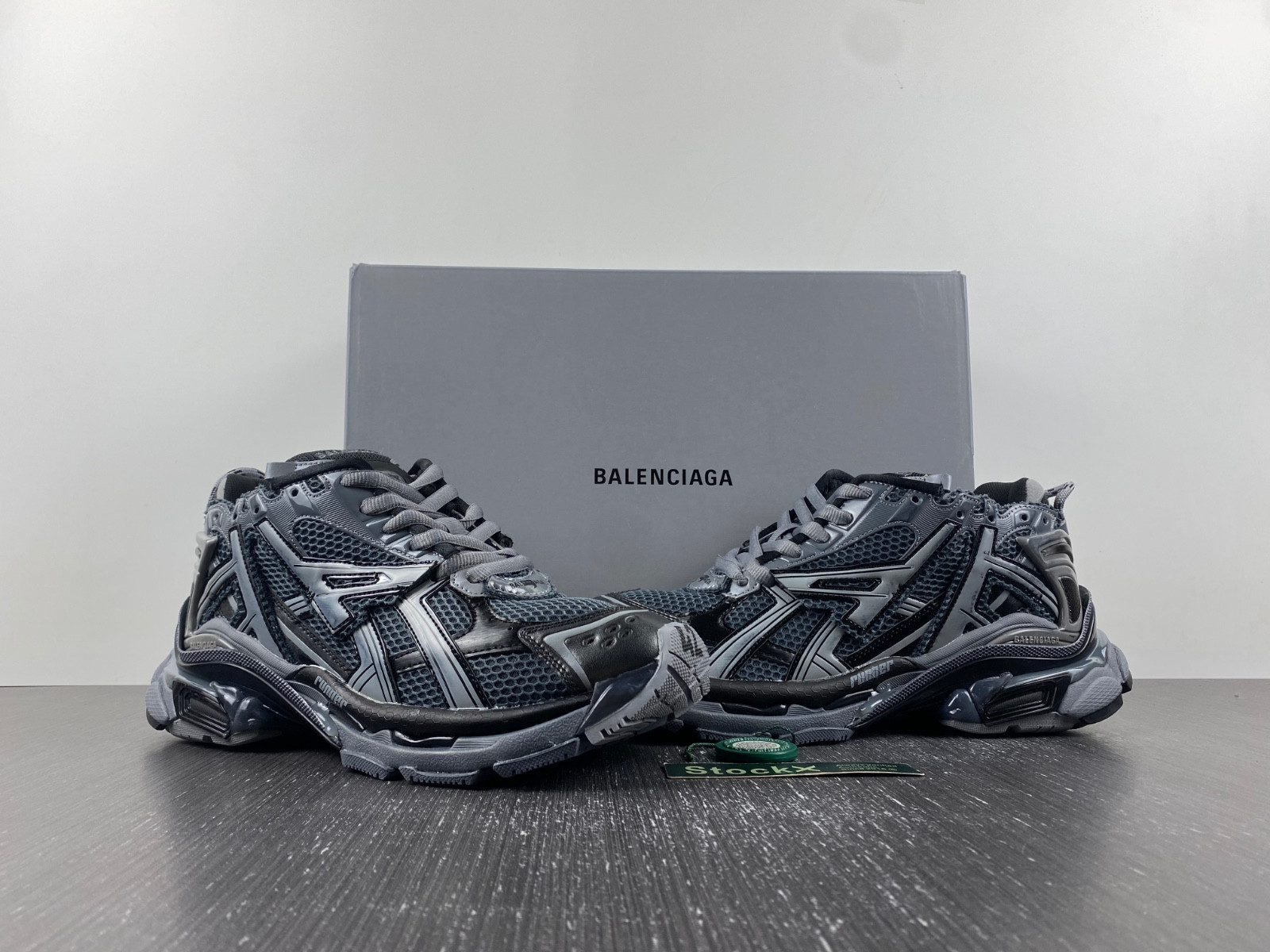 Ba*len*cia*ga runner