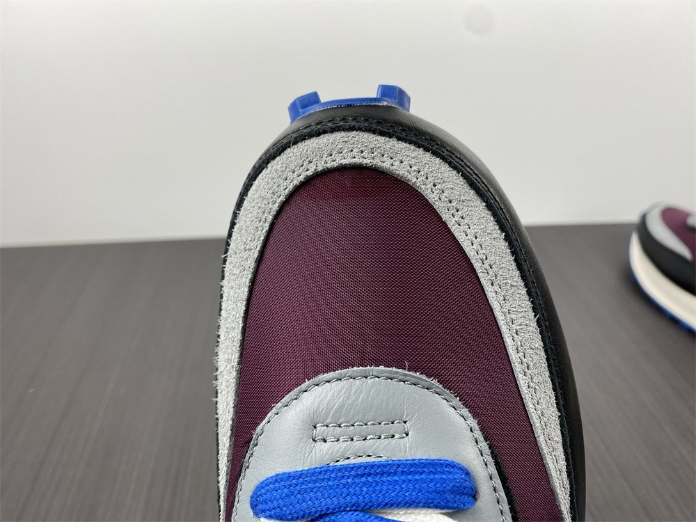 Undercover x Sacai x Nike LDWaffle DJ4877-600