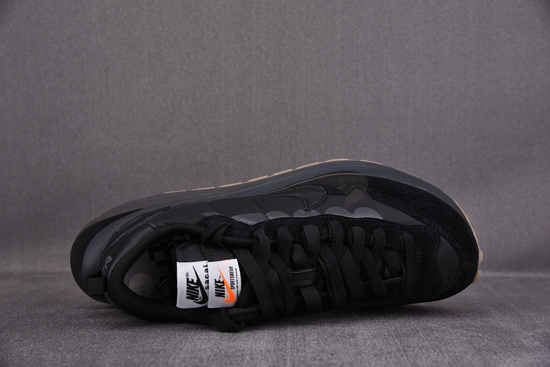 Sacai x Nike VaporWaffle DD1875-001