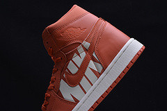 2018 Air Jordan 1 Retro High OG  Vintage Coral/Sail 555088 800