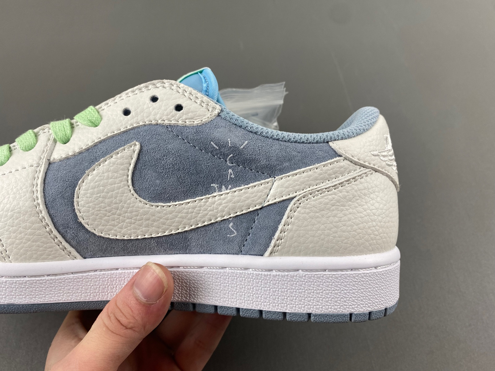 Travis Scott x Air Jordan 1 Low DM7866-888