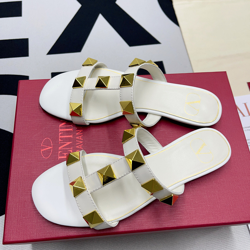Valenti** sandals