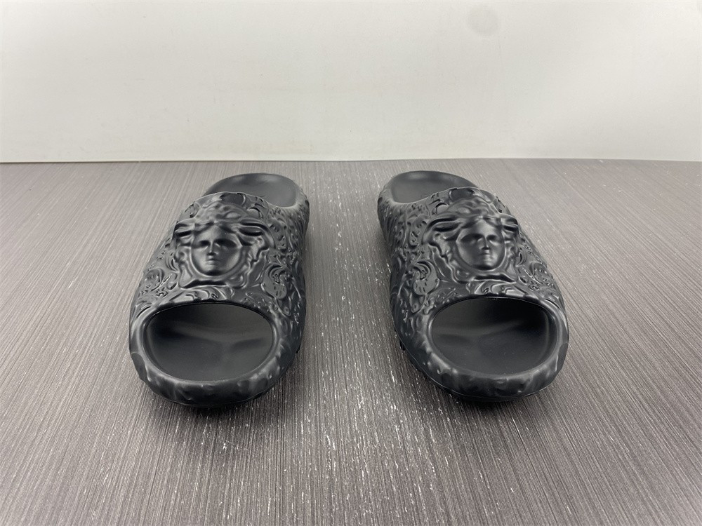 VERSACE slides
