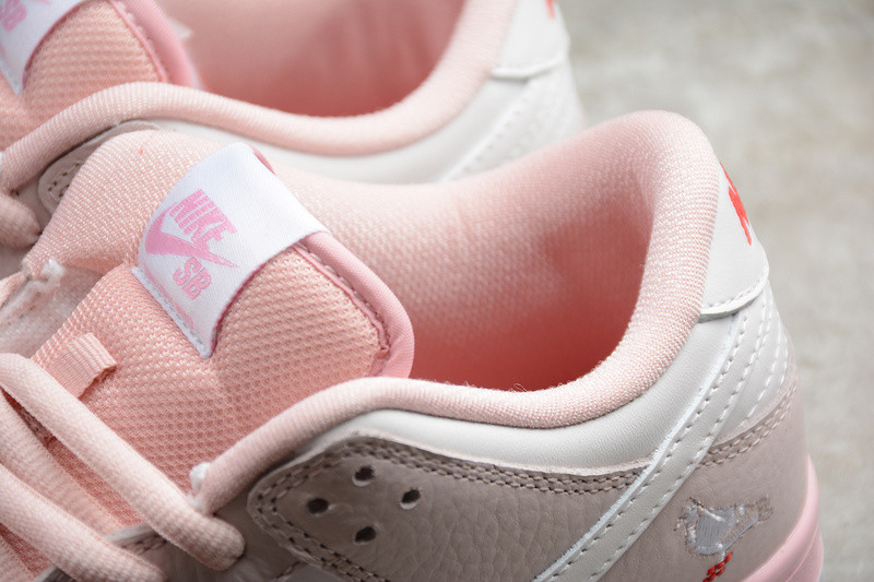 Nike SB Dunk Low Pink Pigeon BV1310-012