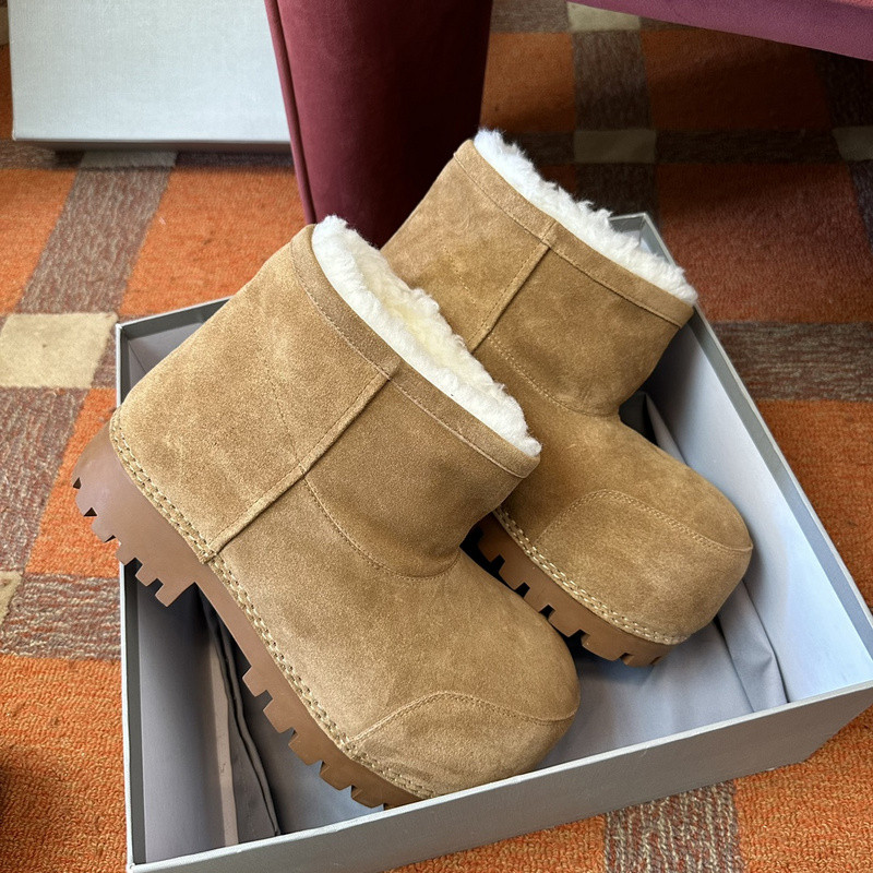Ba*len*cia*ga boots