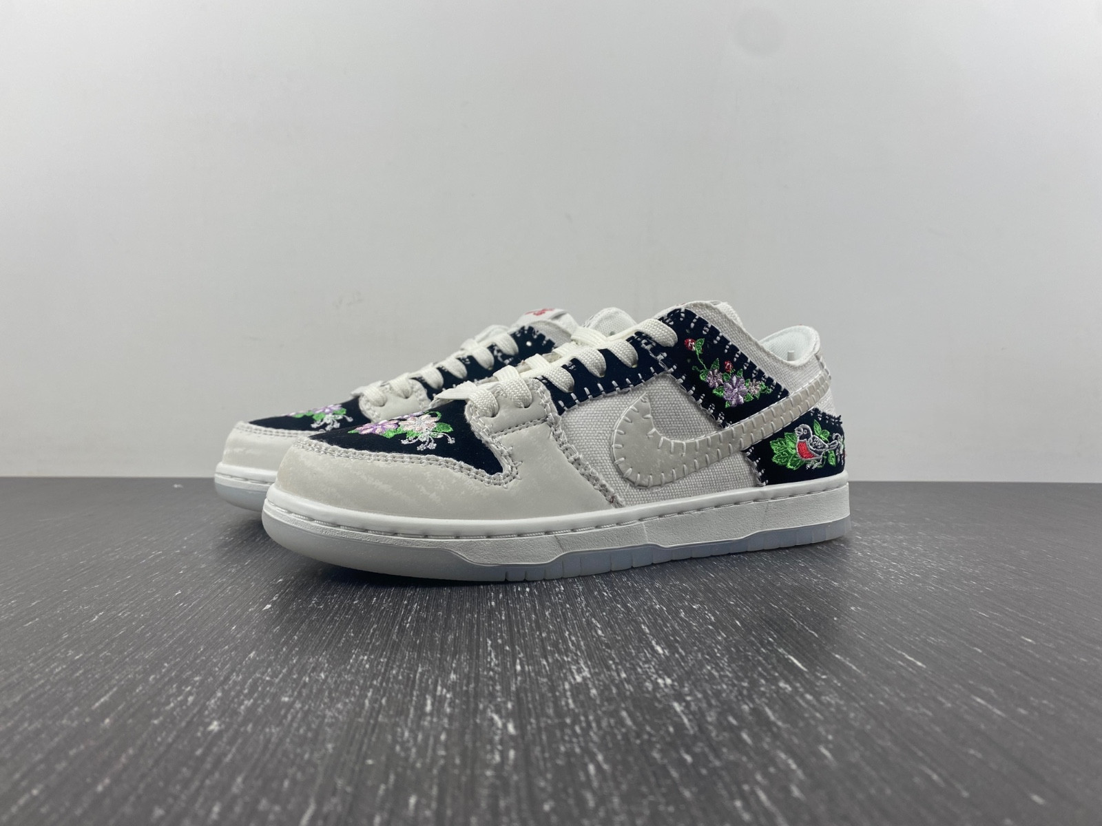 Nike SB Dunk Low “N7” FD6951-300