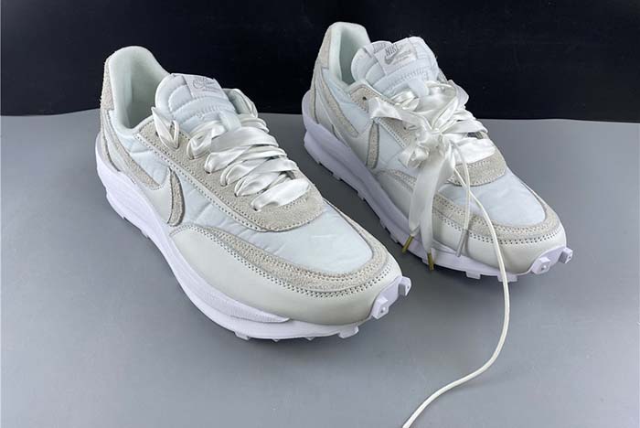 SACAI X LDWAFFLE 