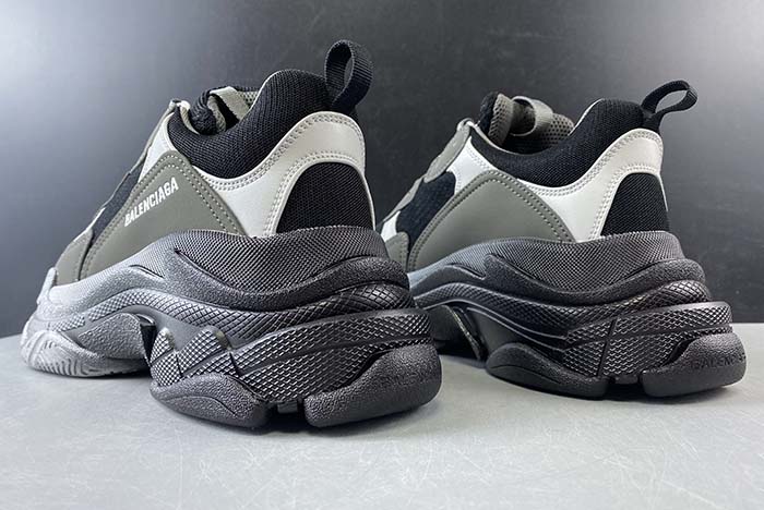 Ba*len*cia*ga triple s trainers clear sole black grey 545325 g09o1 9532