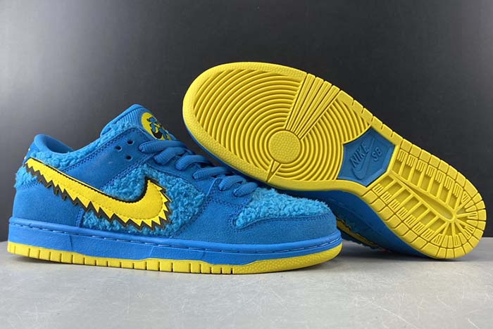 Grateful Dead x Nike SB Dunk Low CJ5378-400