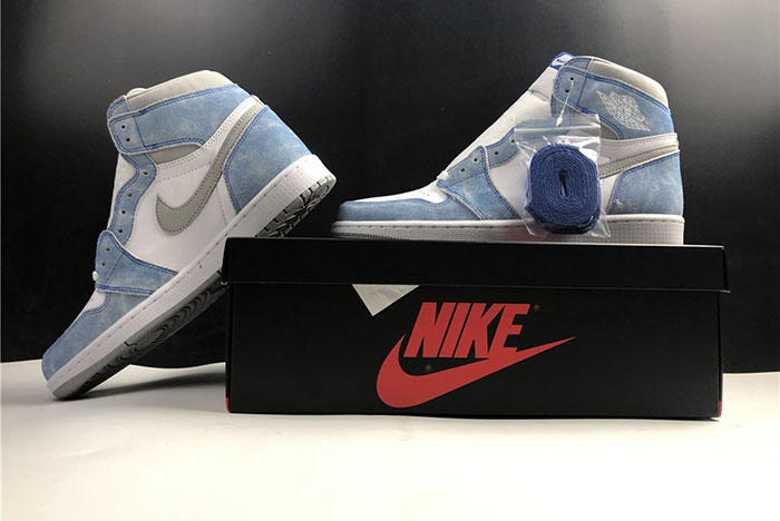 Air Jordan 1“ Hype Royal”  555088-402