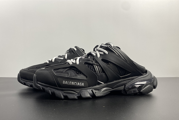 Ba*len*cia*ga track mule in black mesh and nylon 653814w3cp31000