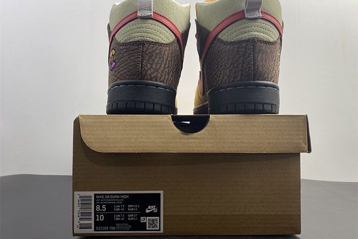 Nike SB Dunk High CZ2205-700