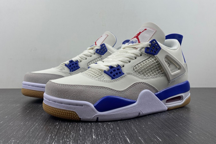 Nike SB x Air Jordan 4 ‘Pine Green’ DR5415-107