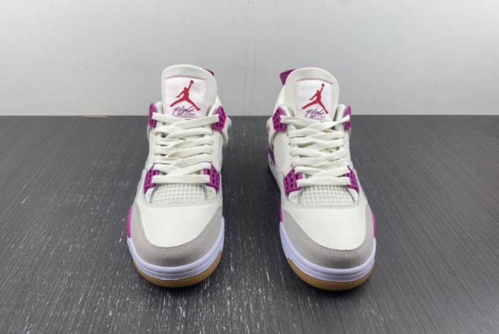 Nike SB x Air Jordan 4 ‘Pine Green’ DR5415-106
