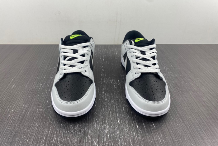 Nike Dunk Low “Reverse Panda” FD9756-001