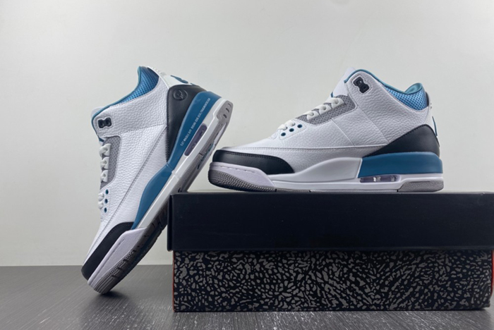 Air Jordan 3 Retro  136064-660
