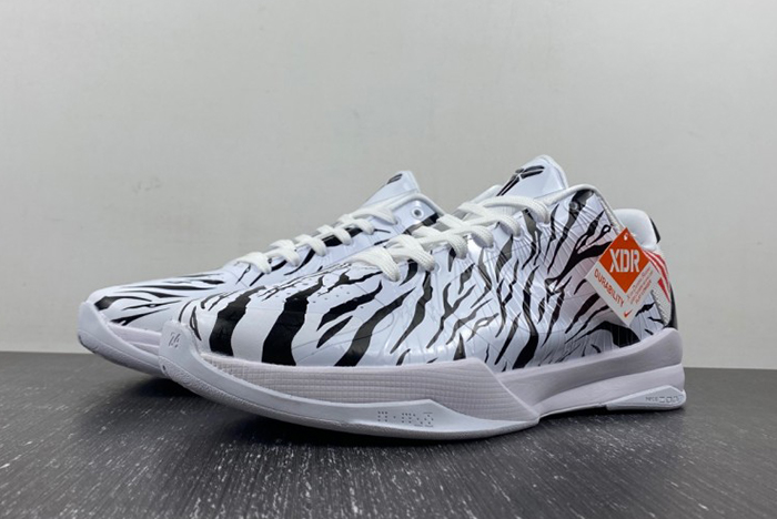 Zoom  DB4796-004