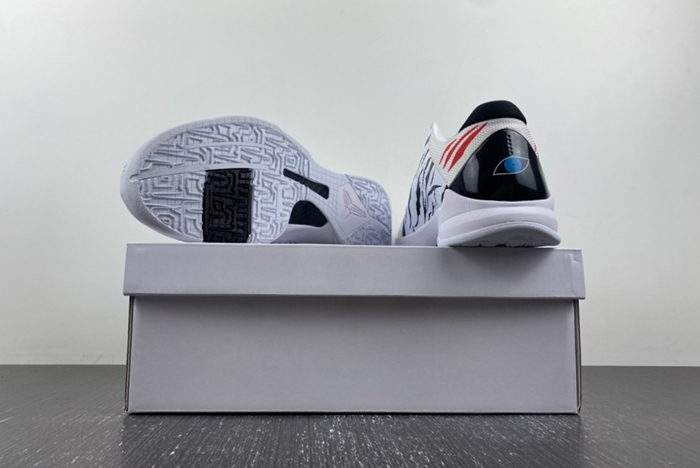 Zoom  DB4796-004