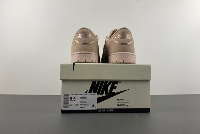 Travis Scott x Air Jordan 1 AO1935-204